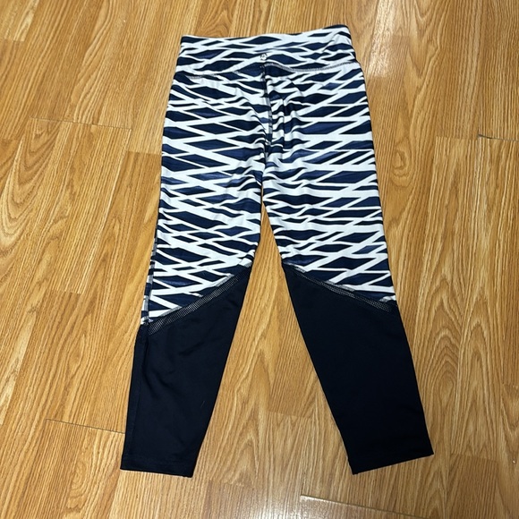 Athletic collection Size S With cool Navy and white design - Picture 6 of 9